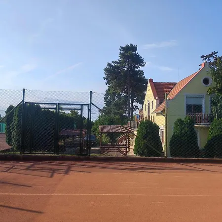 Maison d'hôtes Teniszklub Es Vendeghaz
